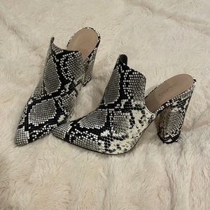 Aldo Black and White Faux Snake Skin Mule - 8.5 with 4.5 inch Heel